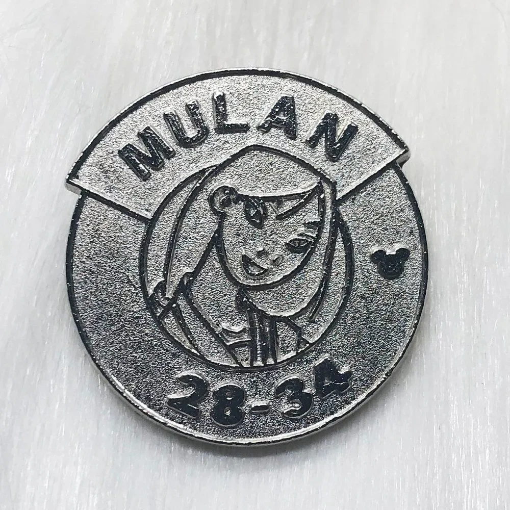 🔮 5/$25 Disney Magic‎ Kingdom Heroes Parking Signs Mulan Chaser Pin